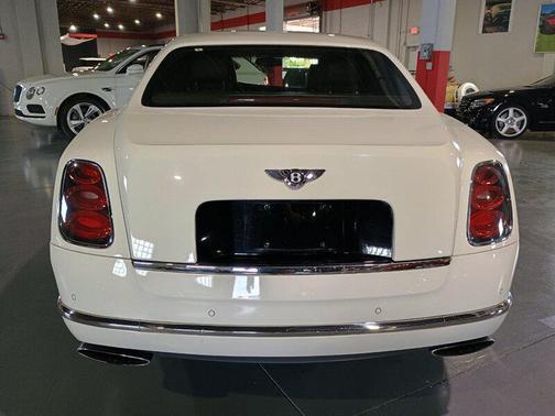 White 2016 Bentley Mulsanne Speed