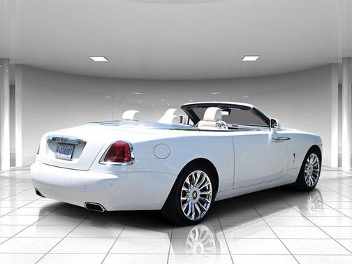 2019 Rolls-Royce Dawn Base