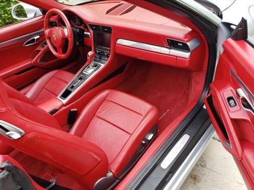 2014 Porsche 911 Carrera