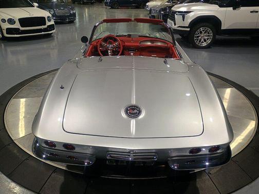 1961 Chevrolet Corvette Convertible