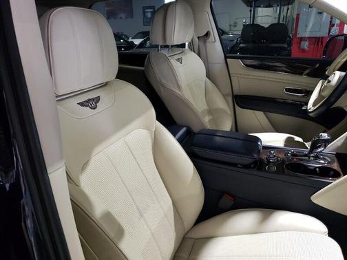 2020 Bentley Bentayga Hybrid AWD