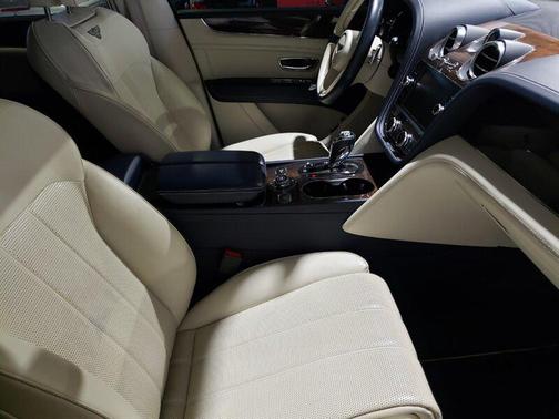 2020 Bentley Bentayga Hybrid AWD