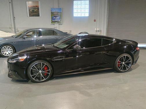 2014 Aston Martin Vanquish 