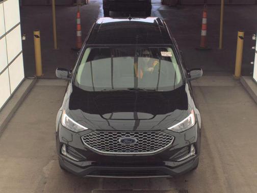 Agate Black Metallic 2024 Ford Edge SEL