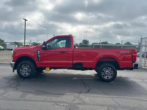 2025 Ford F-350 XLT