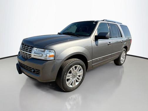 2014 Lincoln Navigator Base