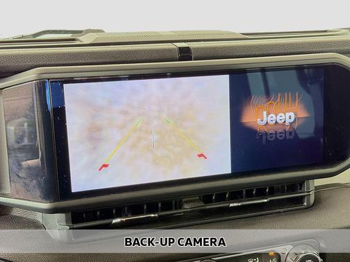 Bright White Clearcoat 2025 Jeep Gladiator Sport S