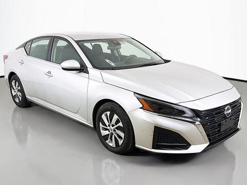 2023 Nissan Altima S FWD