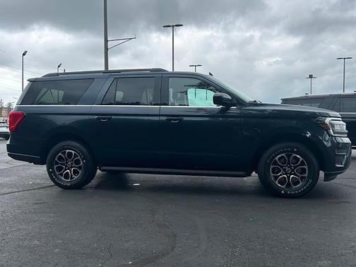 2022 Ford Expedition Max XLT