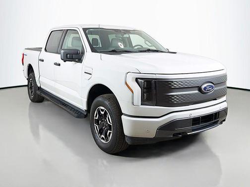 2023 Ford F-150 Lightning XLT