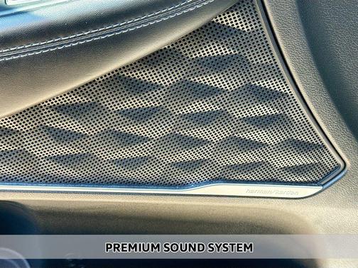 2022 Hyundai SANTA FE HEV SEL Premium