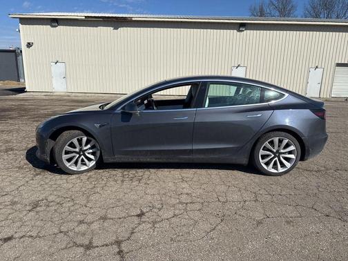 2019 Tesla Model 3 Standard Range