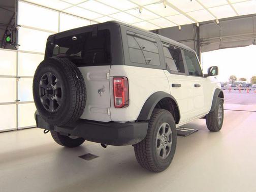 Oxford White 2025 Ford Bronco Big Bend