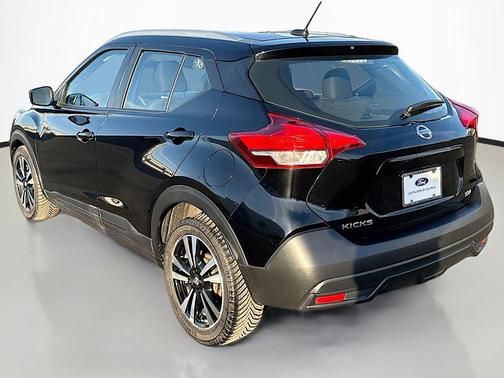 2019 Nissan Kicks SV