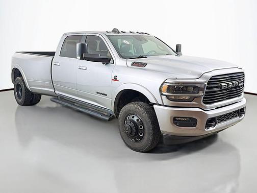 Billet Silver Metallic Clearcoat 2020 RAM 3500 Laramie Crew Cab 4x4 8' Box