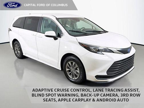 2024 Toyota Sienna LE