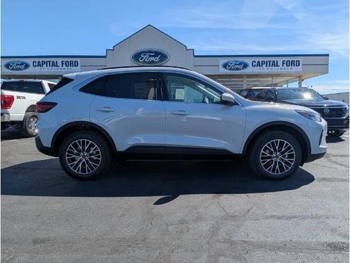 2025 Ford Escape PHEV SE