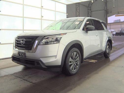 2024 Nissan Pathfinder S 4WD