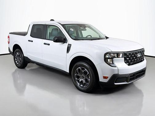Space White Metallic 2025 Ford Maverick XLT