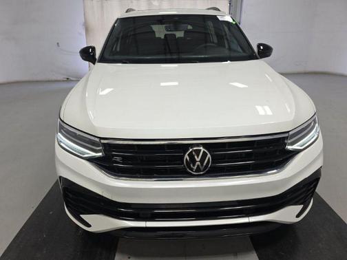 Opal White Pearl 2023 Volkswagen Tiguan 2.0T SE R-Line Black