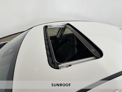Pearl White Tricoat 2023 Nissan Altima SR Intelligent AWD