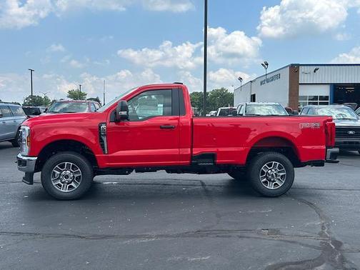 2025 Ford F-350 XLT