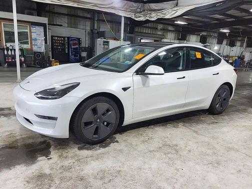 2022 Tesla Model 3 Long Range