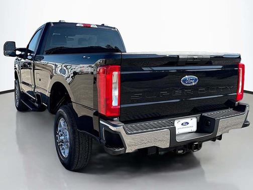 2026 Ford F-350 XLT