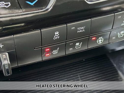 2017 RAM 1500 Night Crew Cab 4x4 5'7' Box