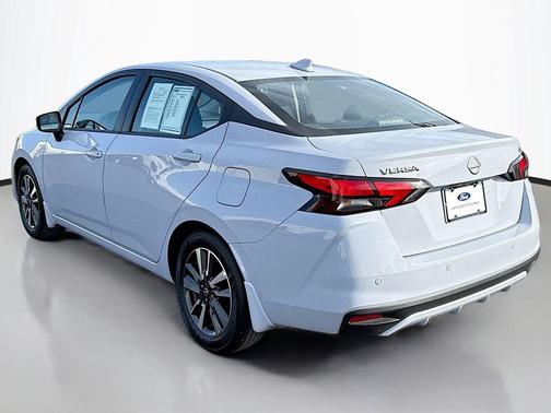 2024 Nissan Versa 1.6 SV