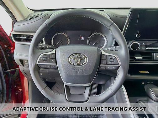 Ruby Flare Pearl 2023 Toyota Highlander XLE