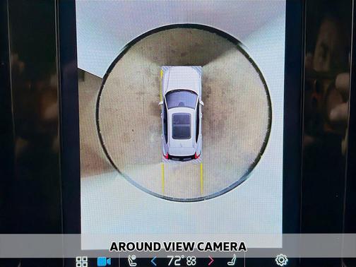 2023 Volvo XC40 B5 Plus Dark Theme