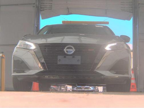 2023 Nissan Altima SR FWD