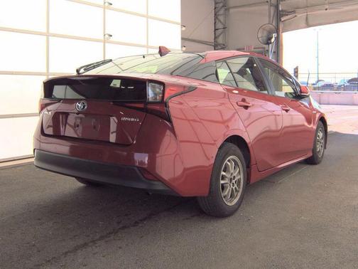 2022 Toyota Prius LE