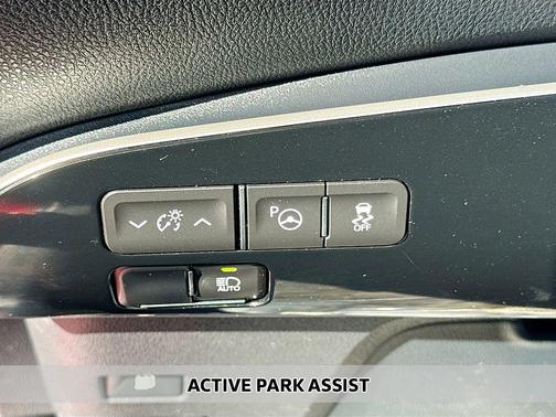 2022 Toyota Prius XLE