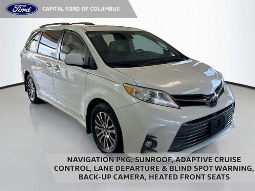 2020 Toyota Sienna XLE