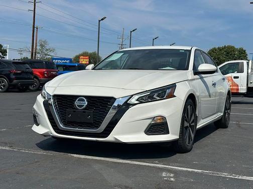 2022 Nissan Altima 2.5 SV