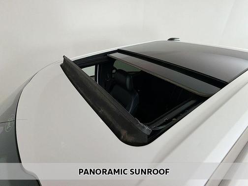 Oxford White 2024 Ford F-150 Lariat