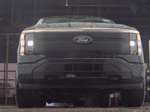 2025 Ford F-150 Lightning Flash