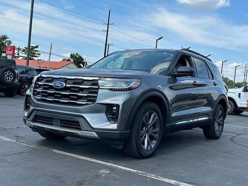 2025 Ford Explorer Active