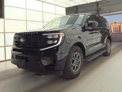 Black Metallic 2025 Ford Expedition Active