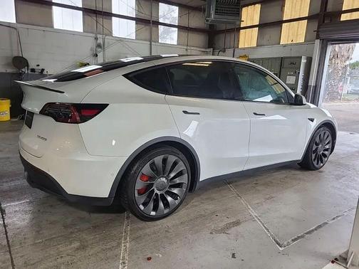 2022 Tesla Model Y Performance Dual Motor All-Wheel Drive