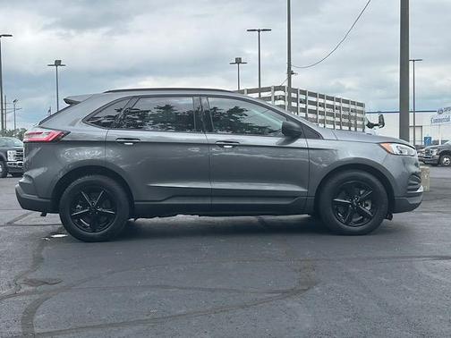 2023 Ford Edge SE