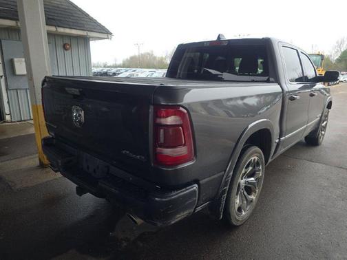 Granite Crystal Metallic Clearcoat 2022 RAM 1500 Limited