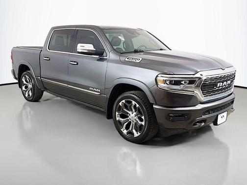 Granite Crystal Metallic Clearcoat 2022 RAM 1500 Limited