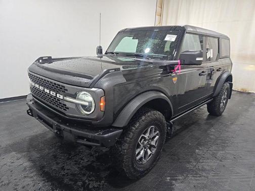 Shadow Black 2024 Ford Bronco Badlands