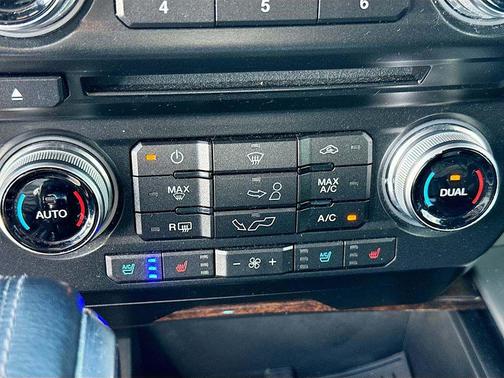2017 Ford F-150 Platinum