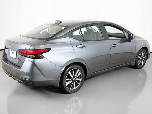 2022 Nissan Versa 1.6 SV