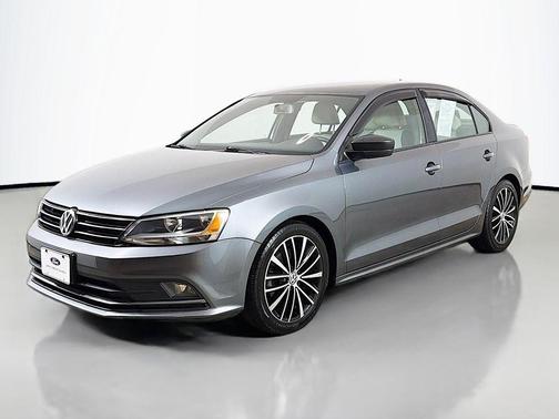 Platinum Gray Metallic 2016 Volkswagen Jetta 1.8T Sport