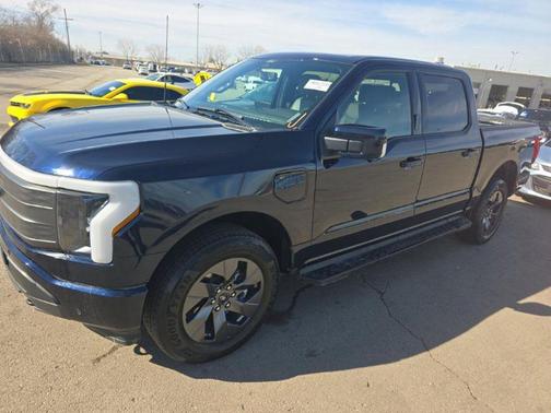 2024 Ford F-150 Lightning LARIAT
